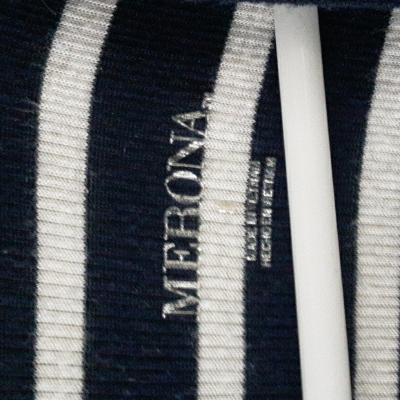 Sleeveless tanktop - Picture 2 of 2